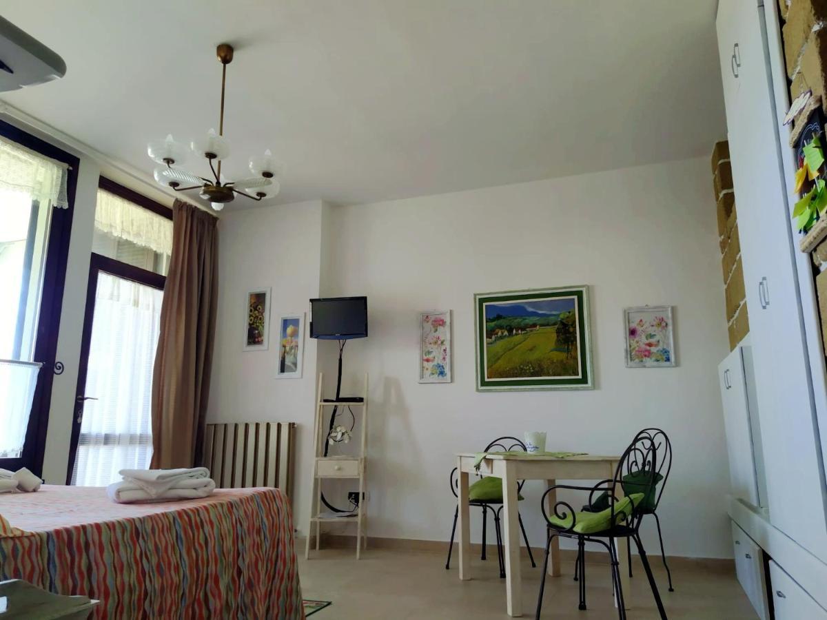 Deluxe Double Room with Balcony and Sea View,1498954270:JPEG